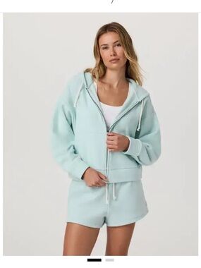 VUORI Beach Fleece Set LIKE NEW!